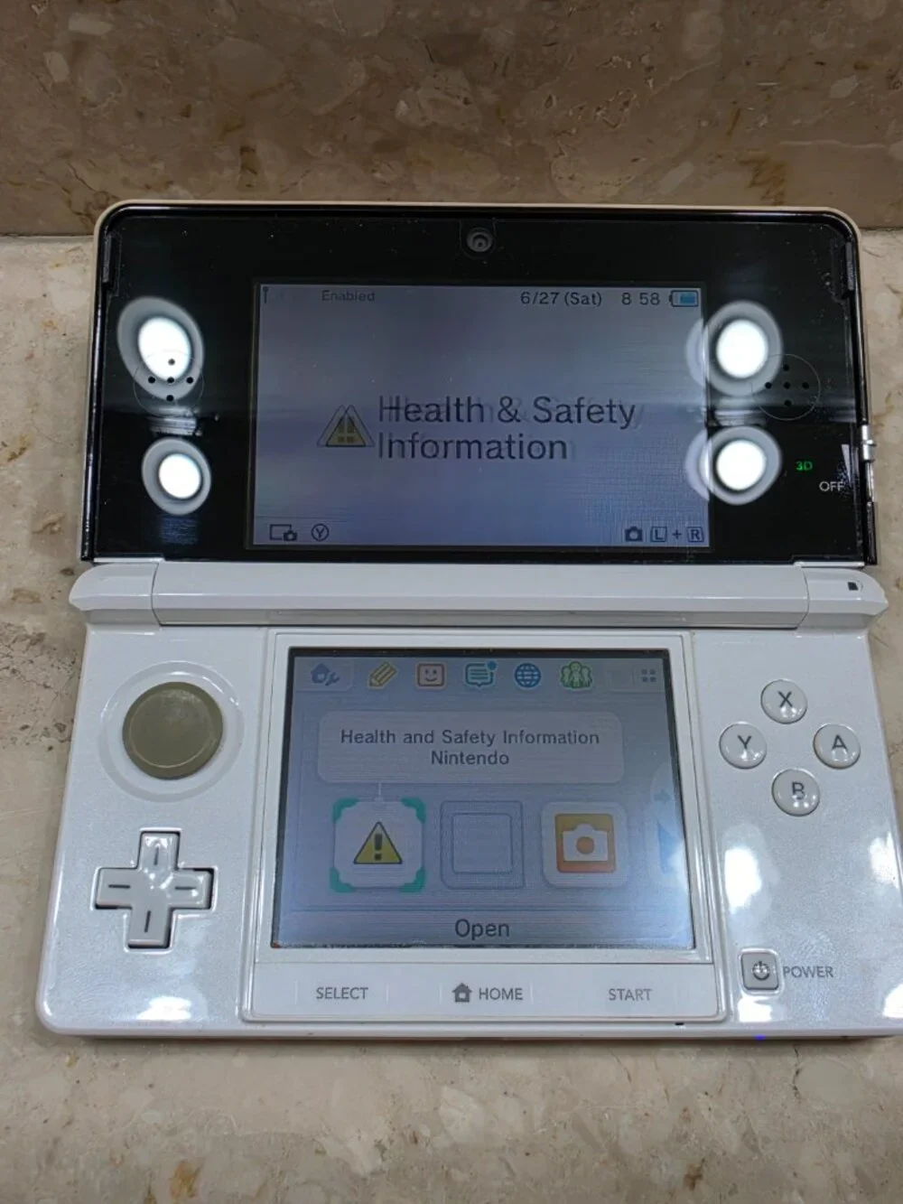 Nintendo 3ds Monster 3G White with 64gb memory card and charger